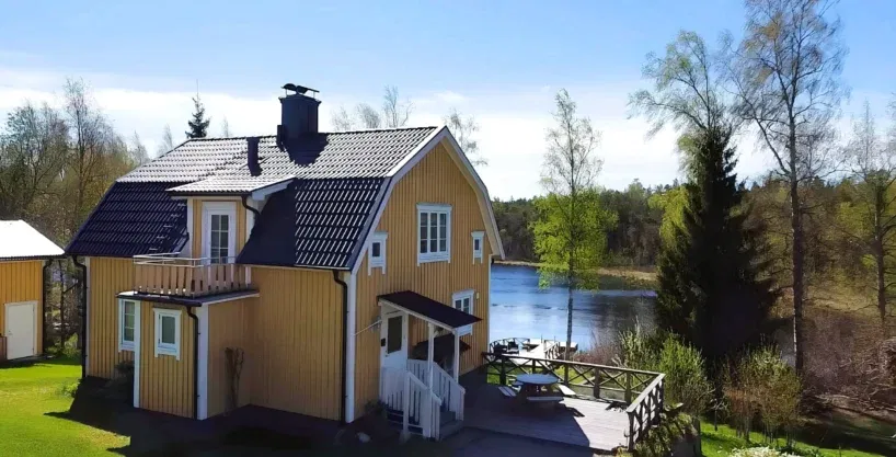 Ferienhaus am See mit Sauna und Boot in Småland